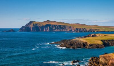 Vista desde Sybil Head en la península de Dingle - © Monica