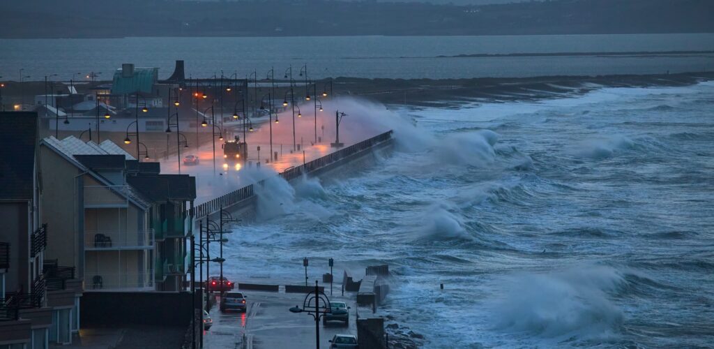 Tempête à Tramore en Irlande - © JORGE CORCUERA 
