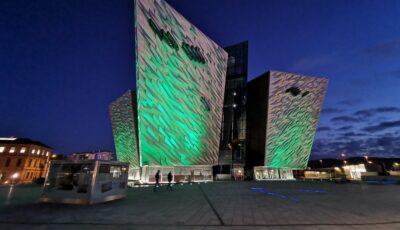Die Titanic Belfast Experience - © Wirestock