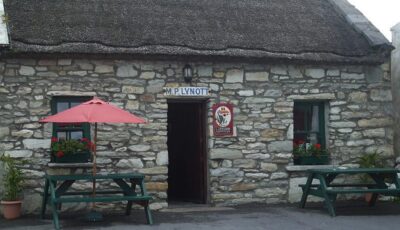 Le Lynott's pub - Lee Caine - cc