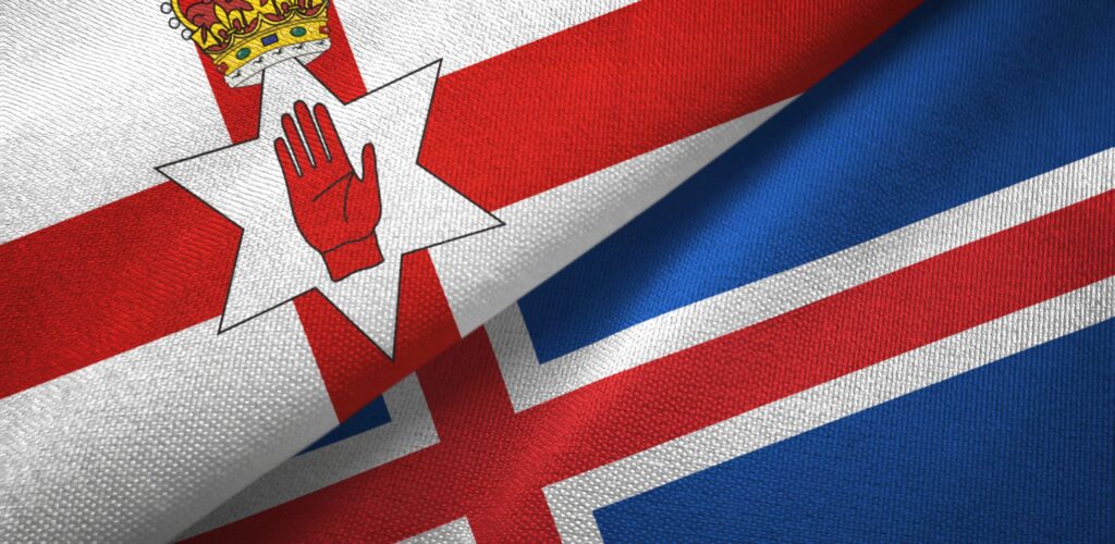 Drapeau de l'Ulster et drapeau de l'Angleterre - © Oleksii