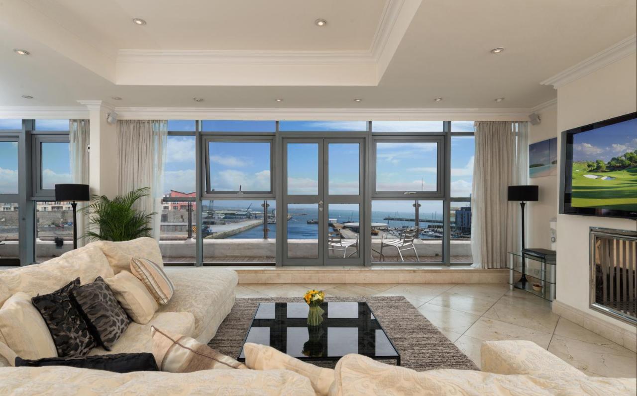 Exploring Luxury City Center Penthouse Condo Rentals With Virtual ...