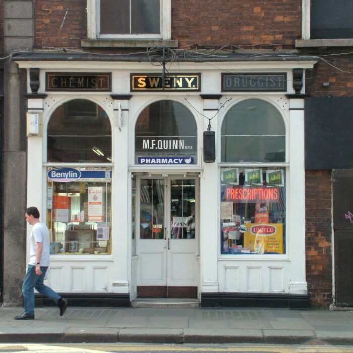 La Sweny’s Pharmacy - Clemensfranz - cc