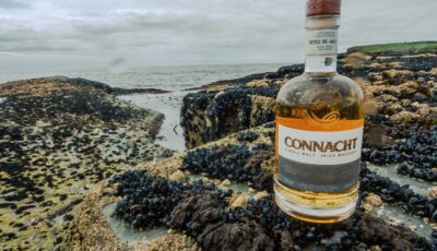 Un whiskey de la Connacht Whisky Distillery