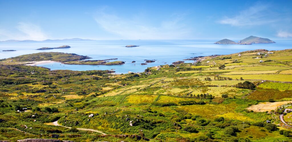 The best routes for motorhome travel in Ireland 1 View of the Ring of Kerry - © Irina Schmidt