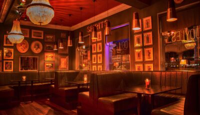 Le Doyles Corner Pub