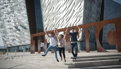 De Dublin : Chaussée de Géants, Dark Hedges, Titanic Belfast