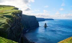 Circuit ferroviaire : Les falaises de Moher et le château de Bunratty