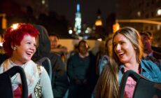 Dublin : Visite panoramique de nuit en bus à toit ouvert avec un guide en chair et en os
