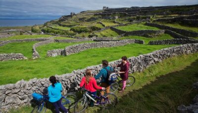 Faire du vélo sur l'île d'Inishmore. Îles d'Aran. Autoguidé. Journée complète.