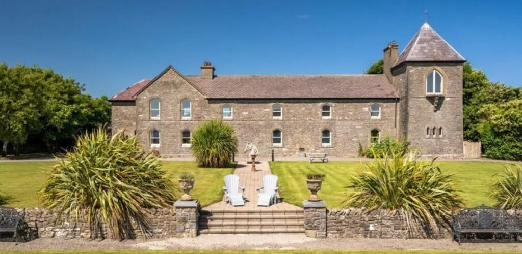 The Old Coastguard Station in Dromard - MyHome.ie