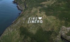 Les lettres ÉIRE ♡ SINÉAD sont apparues sur les hauteurs de Bray - https://www.instagram.com/tenthmanhello/