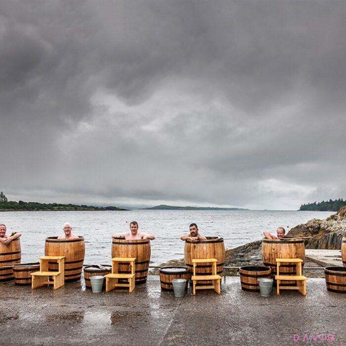Des bains d'algues en tonneaux sont proposés par La Wild Atlentic Way Seaweeds baths - wildatlanticseaweedbaths.com