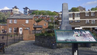 Le Bloody Sunday Memorial - Sonse - cc