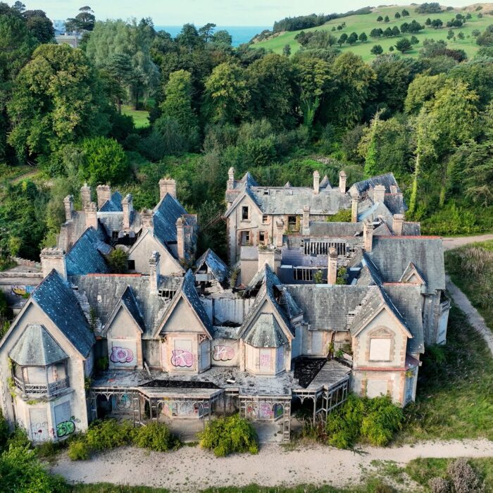 Cairndhu House - © peter