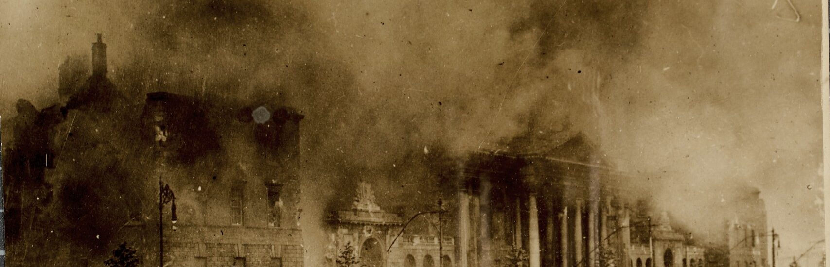 Les Four Courts bombardés pendant la Bataille de Dublin - Public Domain