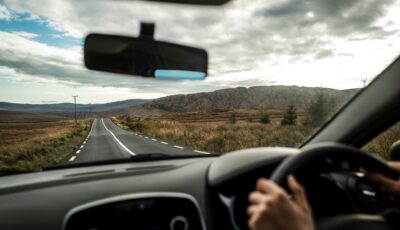 Une voiture en Irlande - © Dominik