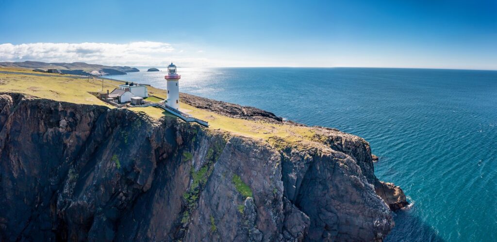 Partir au printemps en Irlande : la saison idéale pour découvrir l’île d’émeraude
