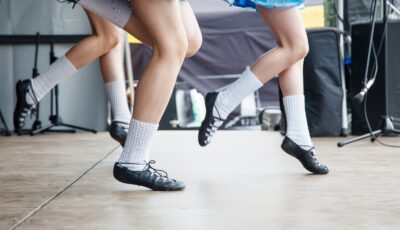 Des danseuses de Céilí en Irlande - © Radnatt