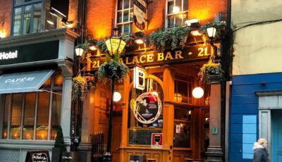The Palace Bar - @hannahemiliamortsell