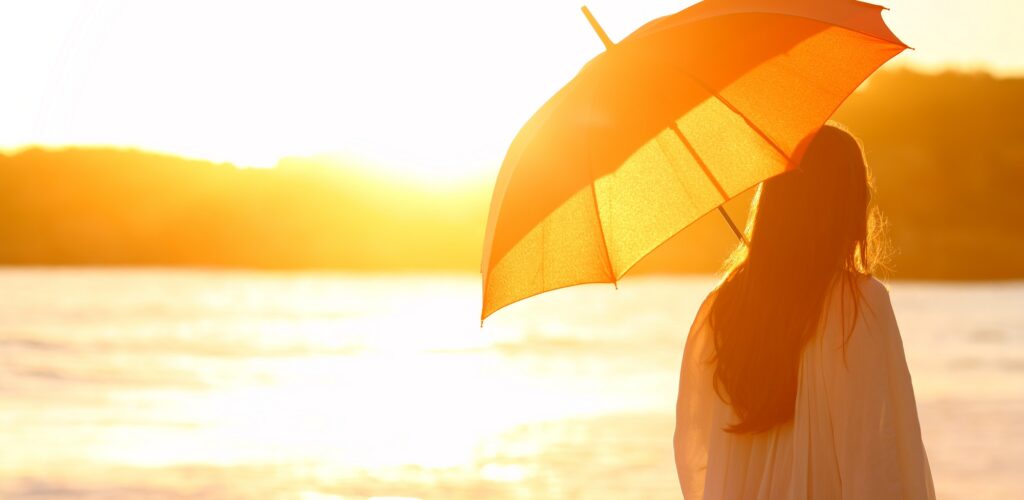 Umbrella in Ireland - © Antonioguillem 