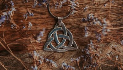 Une Triquetra - © Helen