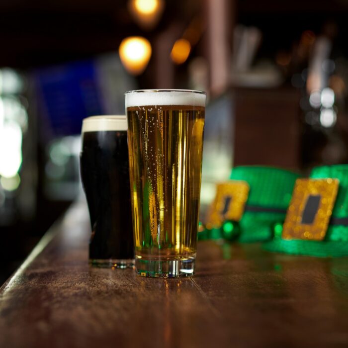 Bières lors de la Saint Patrick en Irlande - © Rocio