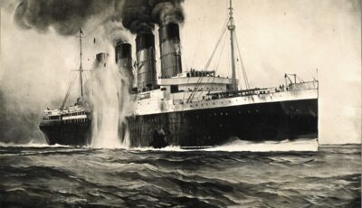 Le Lusitania en plein torpillage