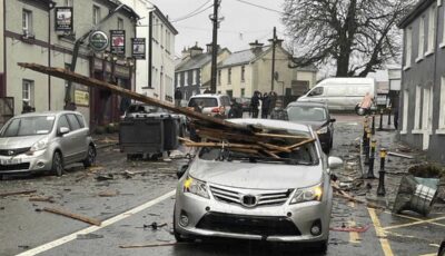 La tornade a durement frapper le village de Leitrim - @DonegalWeatherC - X