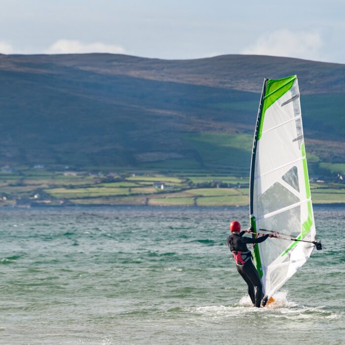 Du windsurf en Irlande - © Gabriel Cassan