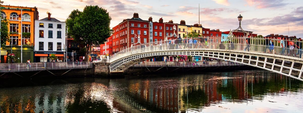 Dublin's Ha'Penny Bridge - © Madrugada Verde  