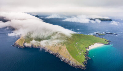 Vue aérienne sur Great Blasket Island - © Tom Archer