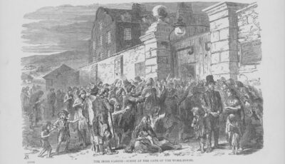 La Poor Law de 1838 a conduit à la création des workhouses irlandaise - Domaine public
