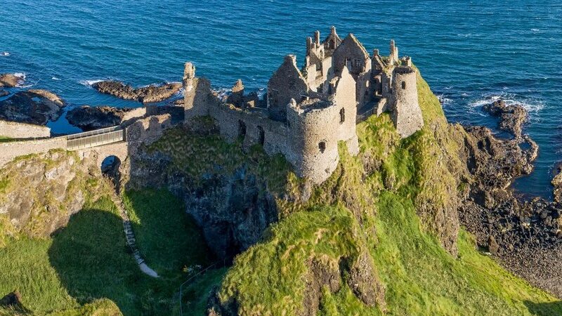 Le château de Dunluce en Irlande du Nord