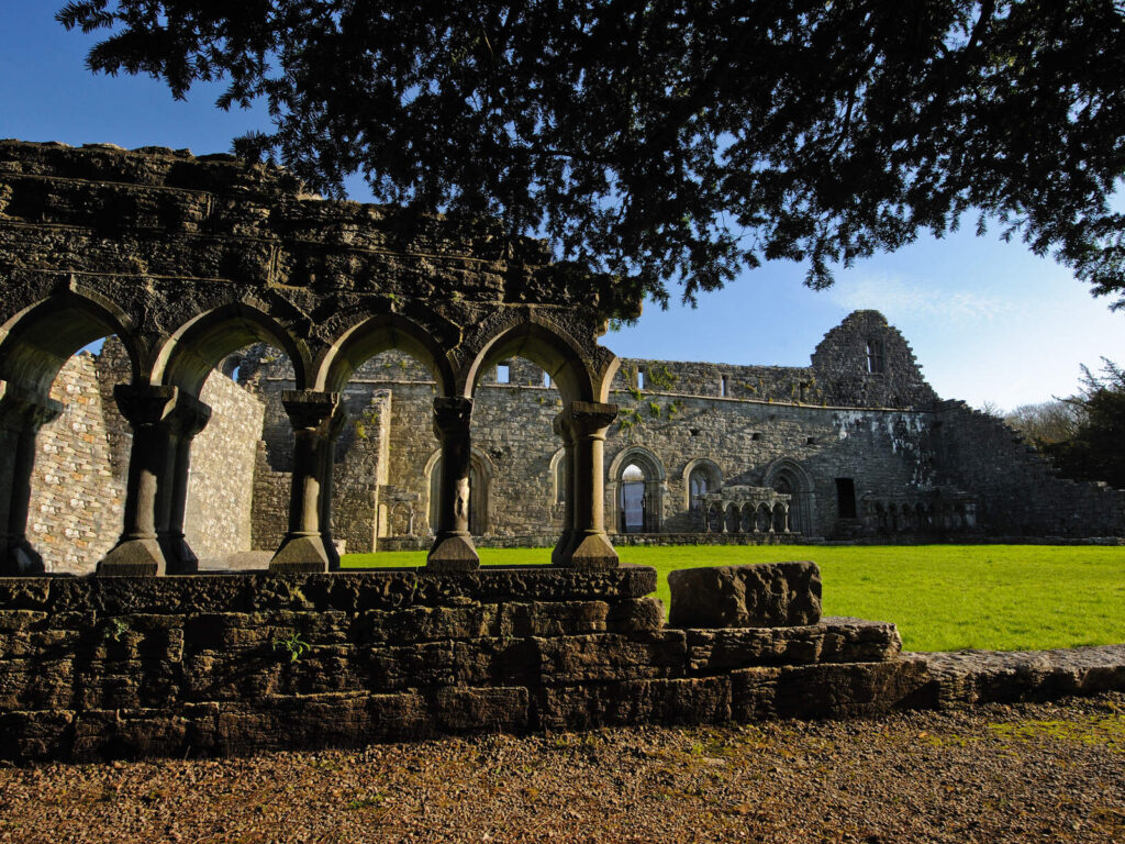 Cong Abbey - ©Sean Tomkins - Failte Ireland