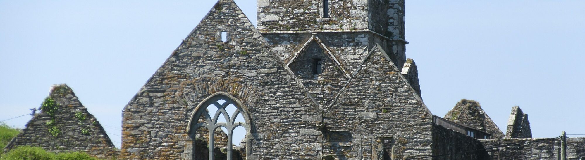 Sherkin Island Abbey - © Roger de Montfort