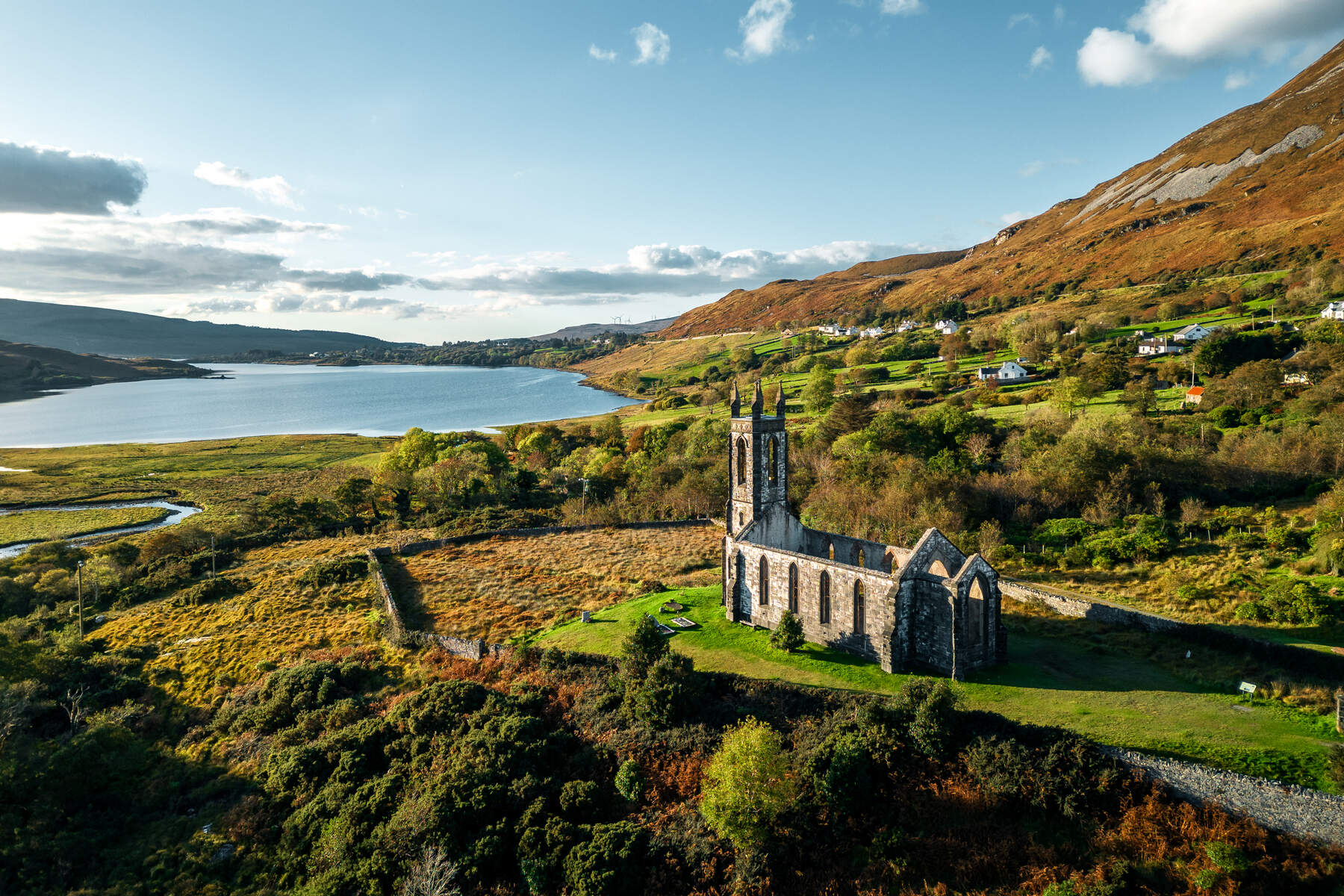 La Dunlewey church - Christoph Partsch - Tourism Ireland