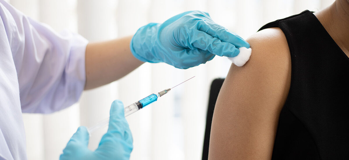 Faut-il se vacciner pour voyager en Irlande ? - © Puwasit Inyavileart