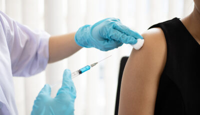 Faut-il se vacciner pour voyager en Irlande ? - © Puwasit Inyavileart