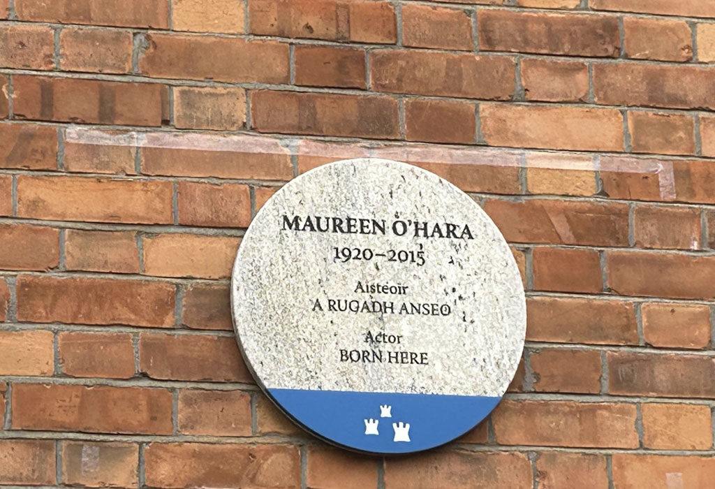 Plaque commémorative de Maureen O'Hara - @ivanabacik (X)