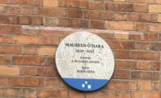 Plaque commémorative de Maureen O'Hara - @ivanabacik (X)