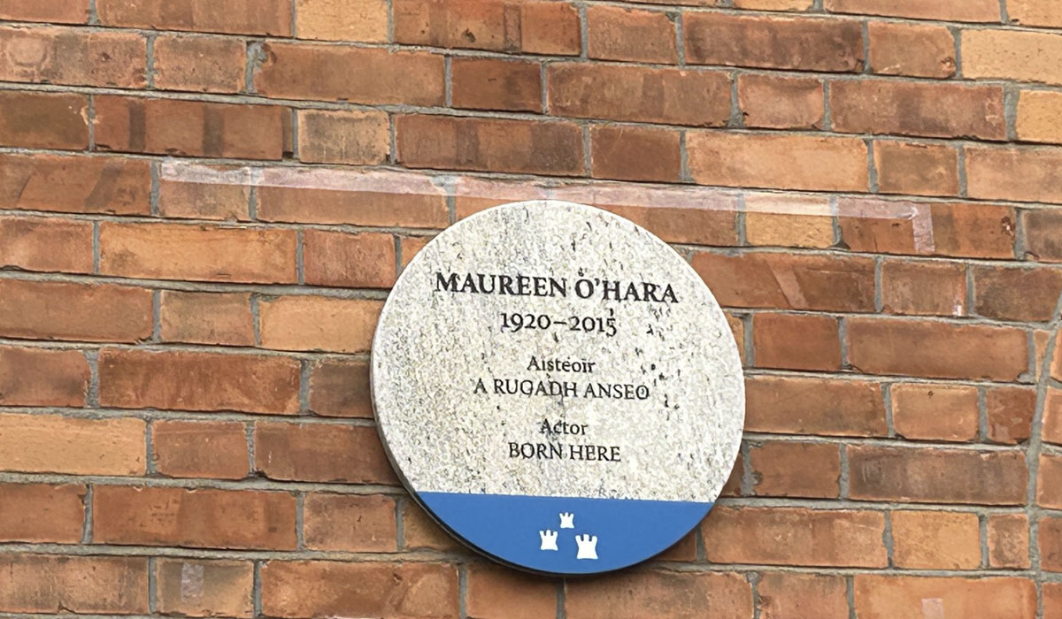 Plaque commémorative de Maureen O'Hara - @ivanabacik (X)