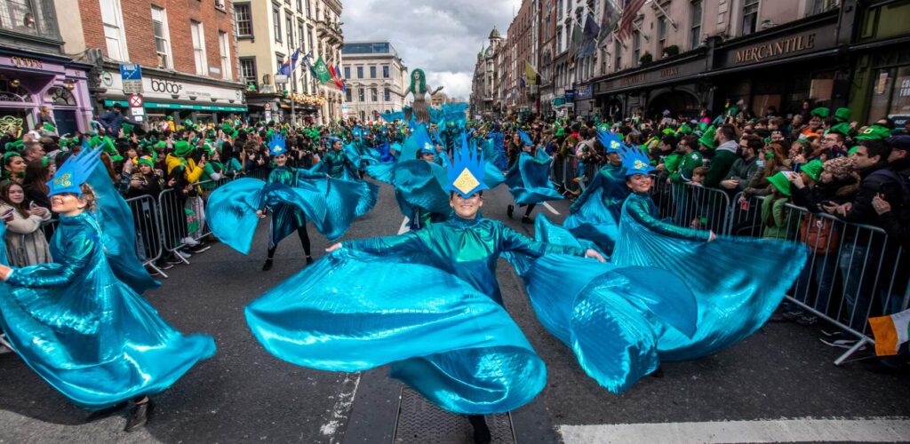 Grande Parade de Dublin - Allen Kiely for St Patricks Festival