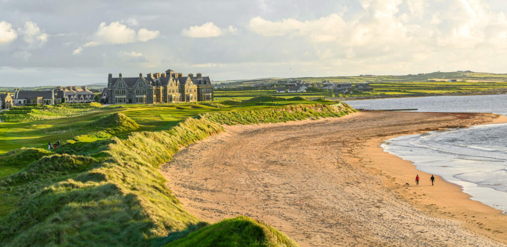 Donald Trump – Le club de golf du président américain situé en Irlande, vandalisé
