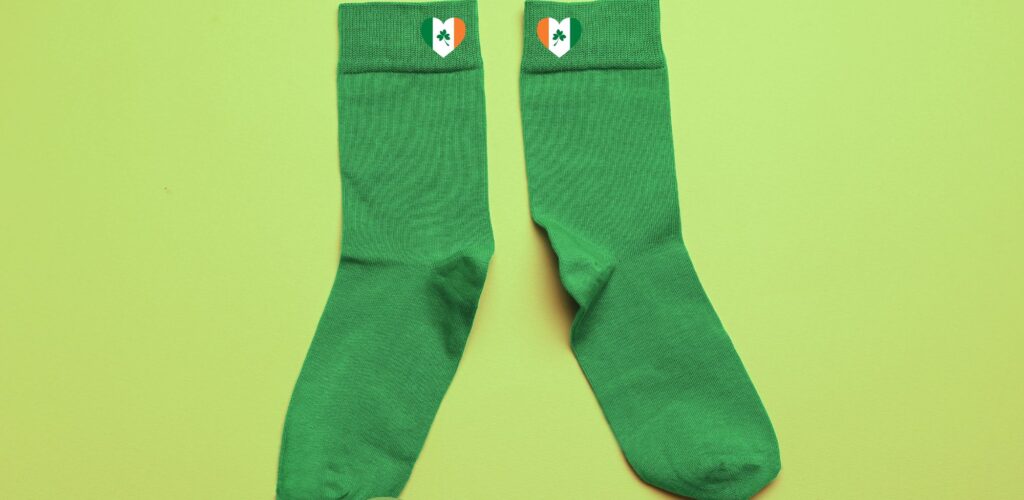 Nouvelle loi en Irlande : les chaussettes vertes obligatoires les jours de pluie !