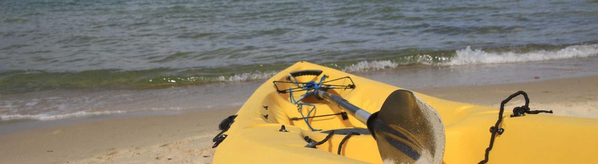 Un kayak gonflable en Irlande est le meilleur moyen d'explorer les merveilels de l'île ! - kob-digital - pixabay