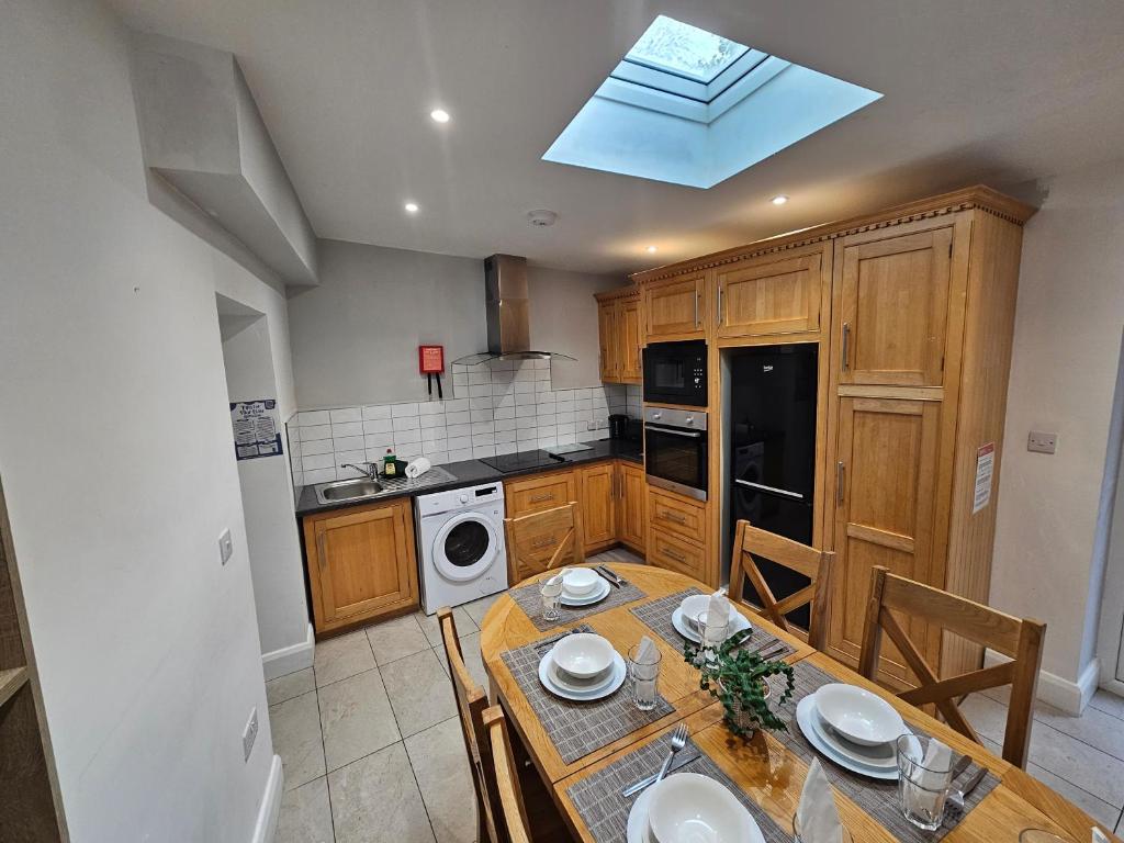 4 Eyre Square Lane