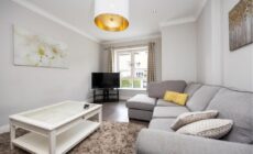 5-bed Dream Home By Sea & City with free parking