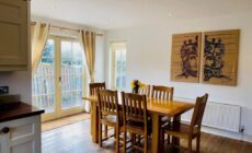 Bright, modern, welcoming home easy stroll along pathway into Kenmare town