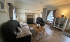 Cheerful 3 bedroom country farm house